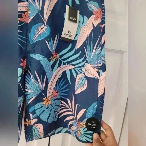 Rip Curl Boys Board Shorts Size 20 Tropical Pool vacation - Picture 2 of 5